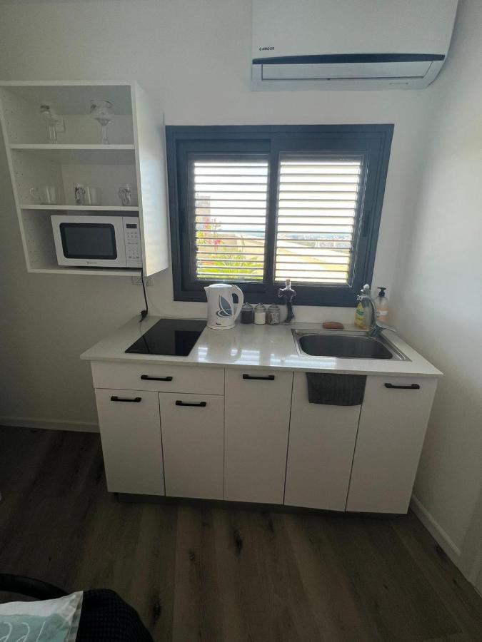 סטודיו חדש ויפה עם נוף לים Apartment Netanya Bagian luar foto